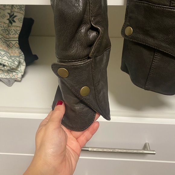 BANANA REPUBLIC LEATHER JACKET - Picture 4 of 6